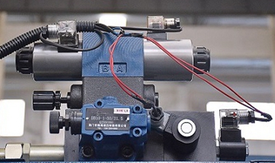 100t Cnc Metal Bending Machines, 3200 Mm Cnc Sheet Press Brake With E21 100t सीएनसी धातु झुकने मशीनें, E21 . के साथ 3200 मिमी सीएनसी शीट प्रेस ब्रेक