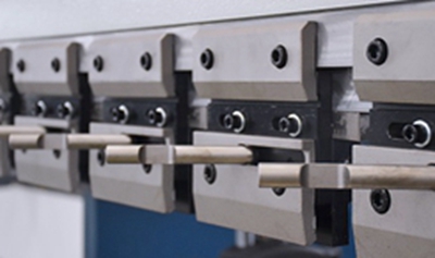 100t Cnc Metal Bending Machines, 3200 Mm Cnc Sheet Press Brake With E21 100t सीएनसी धातु झुकने मशीनें, E21 . के साथ 3200 मिमी सीएनसी शीट प्रेस ब्रेक