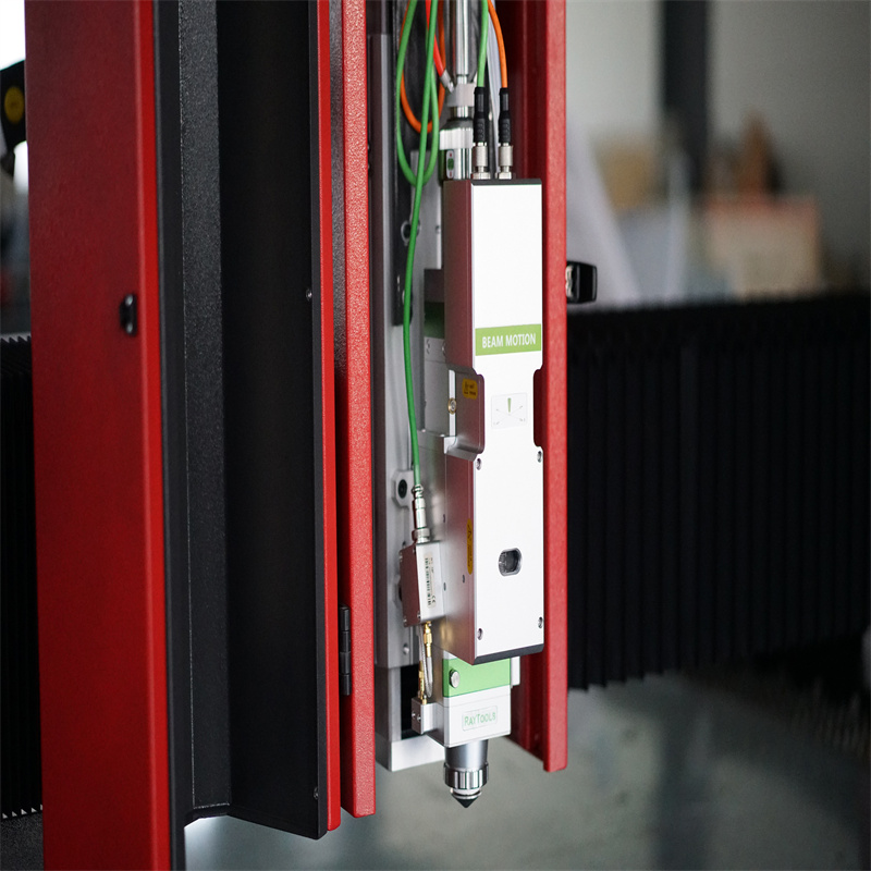 1530 2040 2060 2580 स्टेनलेस स्टील के लिए भारी शुल्क स्वचालित फाइबर लेजर काटने की मशीन