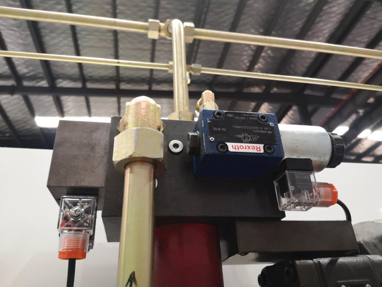 160t-4000 4-अक्ष सीएनसी हाइड्रोलिक झुकने मशीन प्रेस ब्रेक