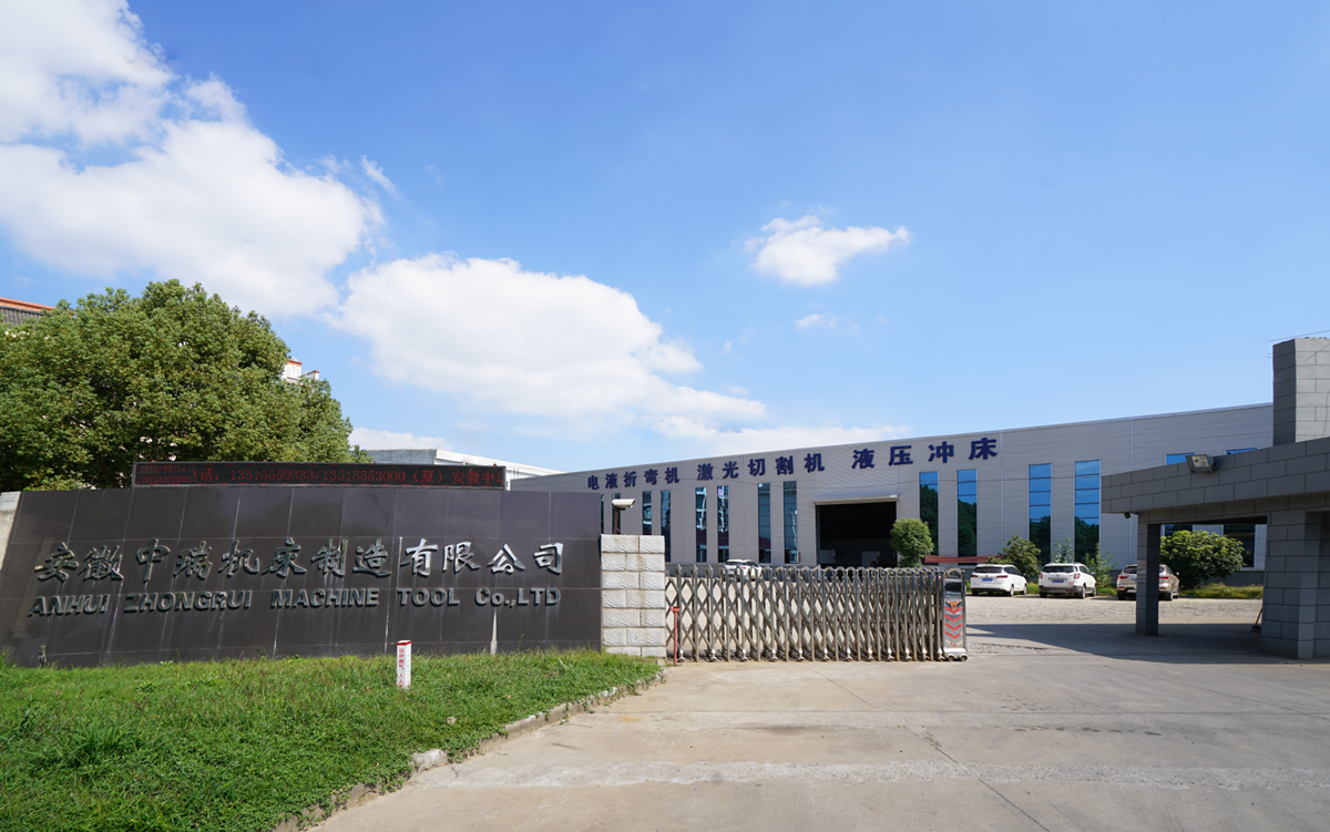 200t 300t मानक औद्योगिक प्रेस ब्रेक सीएनसी हाइड्रोलिक प्रेस ब्रेक मशीन