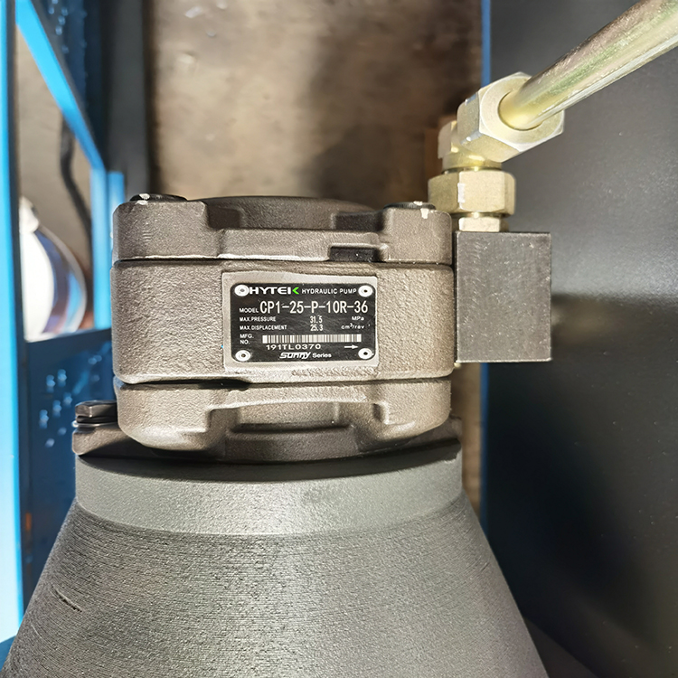 300t/4000 Hydraulic Press Brake Machine 300t / 4000 हाइड्रोलिक प्रेस ब्रेक मशीन