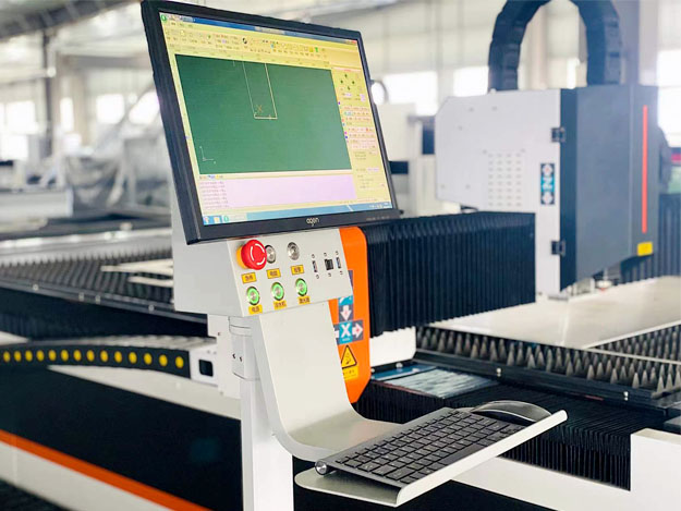 3015 Fiber Laser Cutting Machine For High-Speed Cutting Of 1-6mm Metal Materials 3015 फाइबर लेजर काटने की मशीन 1-6 मिमी धातु सामग्री की उच्च गति काटने के लिए