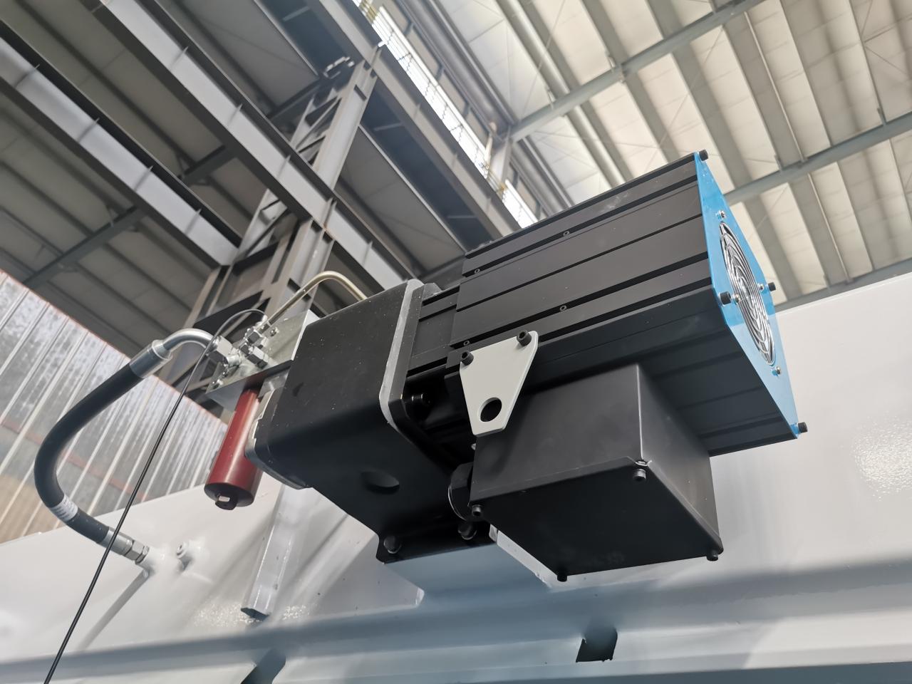 4 Axis Cnc Tandem Press Brake With Delem Da58t 2d Graphical Controller डेलेम Da58t 2d ग्राफिकल कंट्रोलर के साथ 4 एक्सिस सीएनसी टेंडेम प्रेस ब्रेक