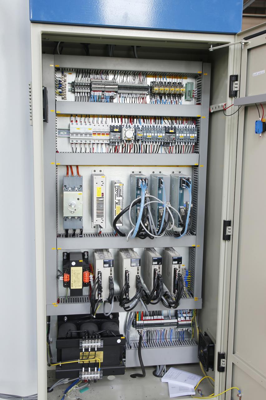 4 Axis Cnc Tandem Press Brake With Delem Da58t 2d Graphical Controller डेलेम Da58t 2d ग्राफिकल कंट्रोलर के साथ 4 एक्सिस सीएनसी टेंडेम प्रेस ब्रेक