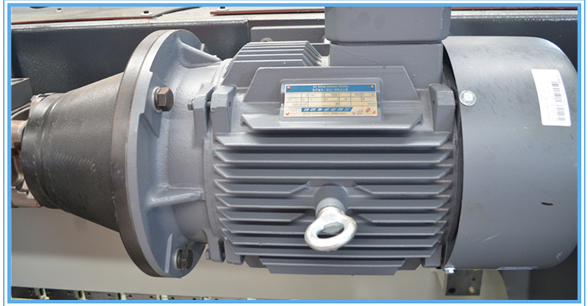 60t Q35-16 Hydraulic Ironworker Shearing Punching Bending And Notching Machine 60t Q35-16 हाइड्रोलिक आयरनवर्कर शियरिंग पंचिंग बेंडिंग एंड नॉचिंग मशीन