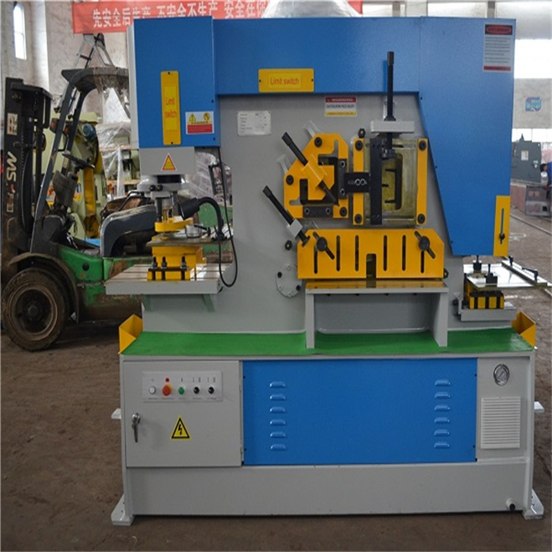 65 टन 250t कोल्ड आयरनवर्क 120t टन 90 Cnc 120 टन डुअल सिलेंडर हाइड्रोलिक आयरनवर्कर