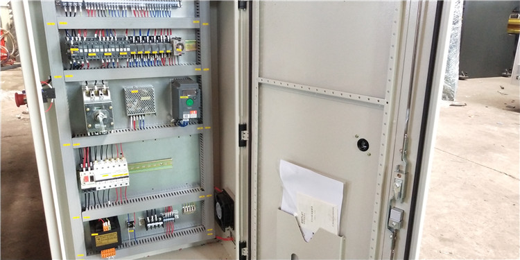 6mm*3200 Hydraulic Steel Plate Cutting Machinery Steel Plate Shearing Machine 6 मिमी * 3200 हाइड्रोलिक स्टील प्लेट काटना मशीनरी स्टील प्लेट बाल काटना मशीन