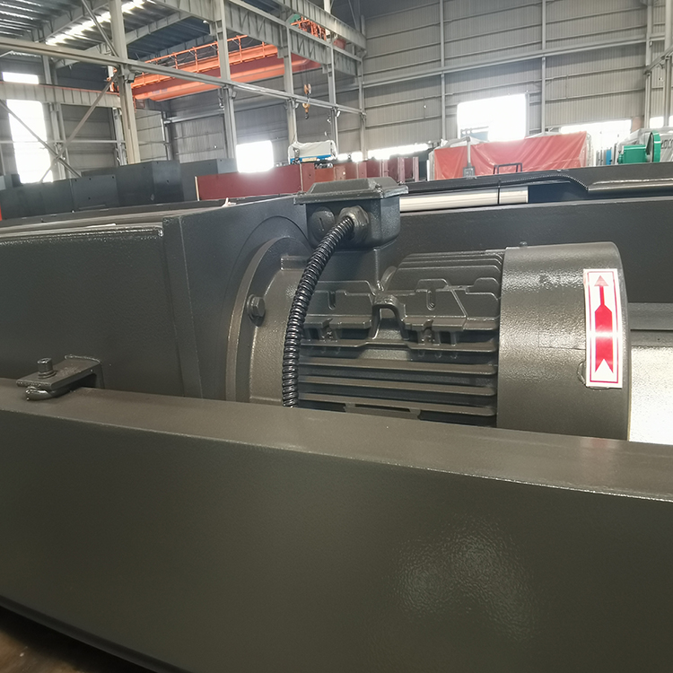 6x3200mm Stainless Steel Plate Cutting Machine, Automatic Iron Sheet Shearing Machine 6x3200mm स्टेनलेस स्टील प्लेट काटने की मशीन, स्वचालित आयरन शीट बाल काटना मशीन