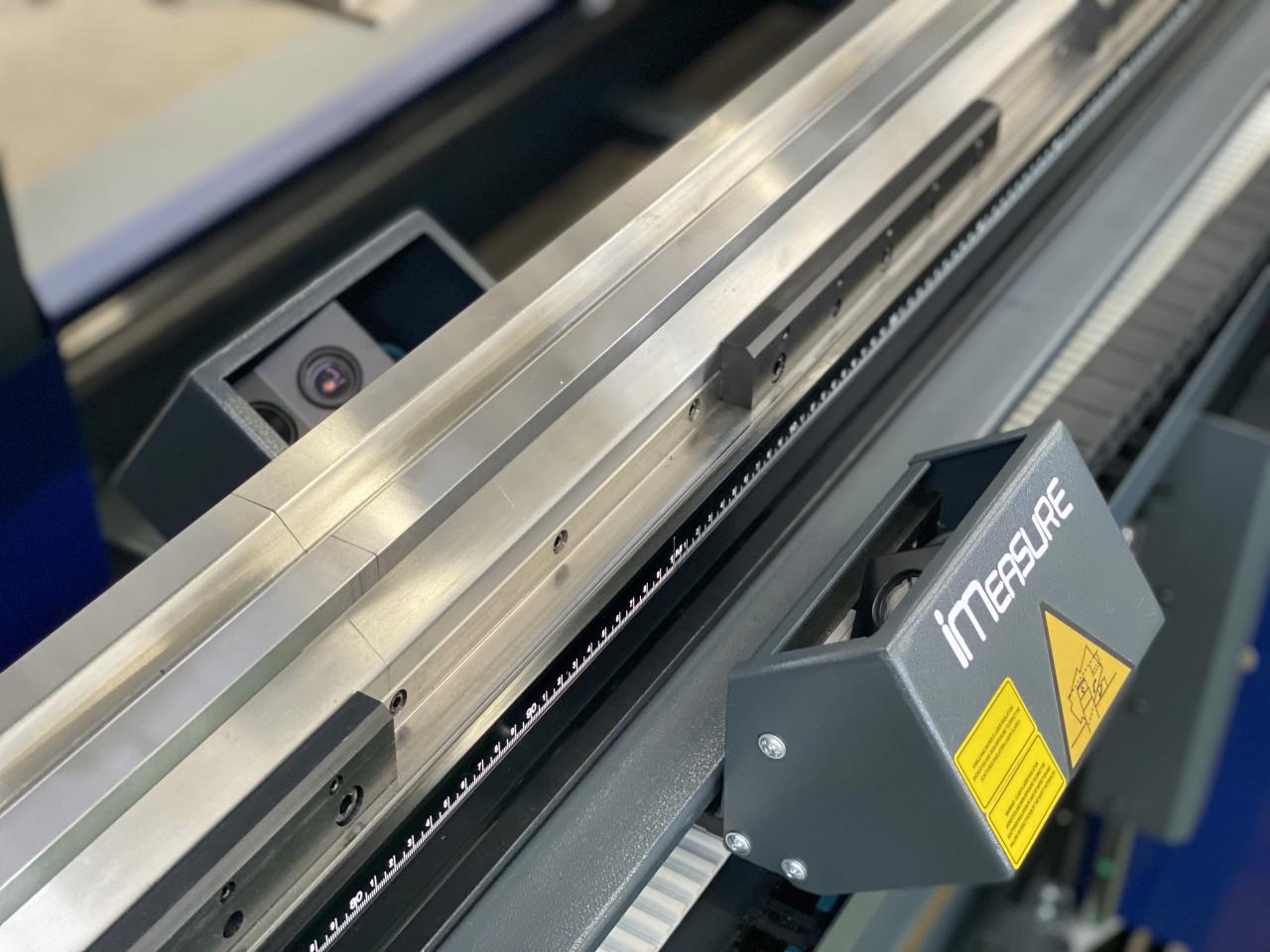 China 220t Cnc Bending Machine 6+1 Axis Hydraulic Press Brake Price चीन 220t सीएनसी झुकने मशीन 6 + 1 एक्सिस हाइड्रोलिक प्रेस ब्रेक मूल्य