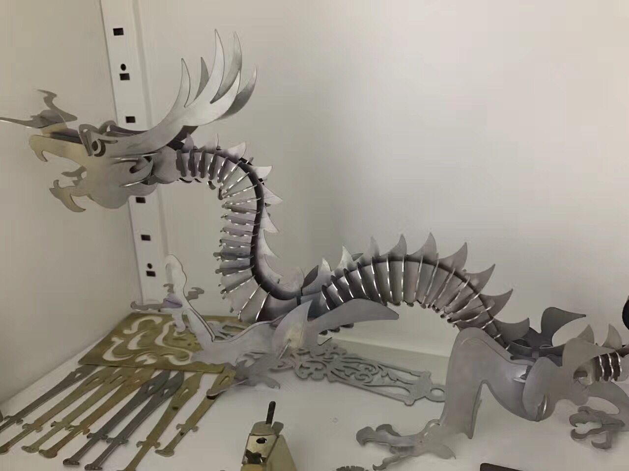 Cnc Fiber Laser Metal Cutting Machine 2000w Fiber Laser Cutting Machine सीएनसी फाइबर लेजर धातु काटने की मशीन 2000w फाइबर लेजर काटने की मशीन