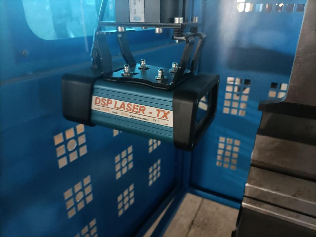 Cnc Hydraulic Press Brake Machine Bending Servo Electric Press Brake 40T सीएनसी हाइड्रोलिक प्रेस ब्रेक मशीन झुकने सर्वो इलेक्ट्रिक प्रेस ब्रेक 40T