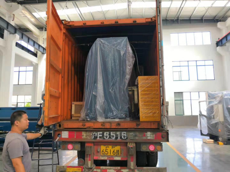 Cnc Nc Hydraulic Press Metal Guillotine Shear Machine For Carbon Stainless Steel Sheet कार्बन स्टेनलेस स्टील शीट के लिए सीएनसी एनसी हाइड्रोलिक प्रेस धातु गिलोटिन कतरनी मशीन