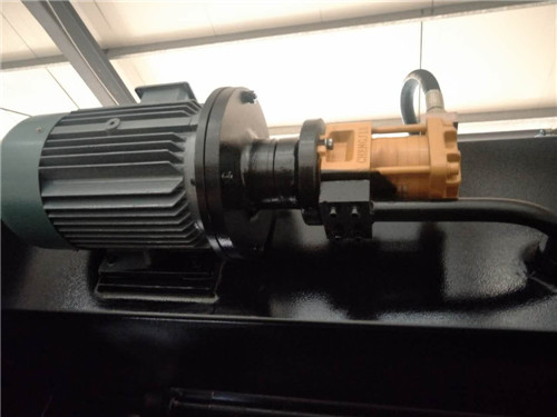 Da53t Cnc System Controller 125t4000 3+1 Axis Cnc Hydraulic Press Brake With Good Quality अच्छी गुणवत्ता के साथ Da53t सीएनसी सिस्टम कंट्रोलर 125t4000 3 + 1 एक्सिस सीएनसी हाइड्रोलिक प्रेस ब्रेक