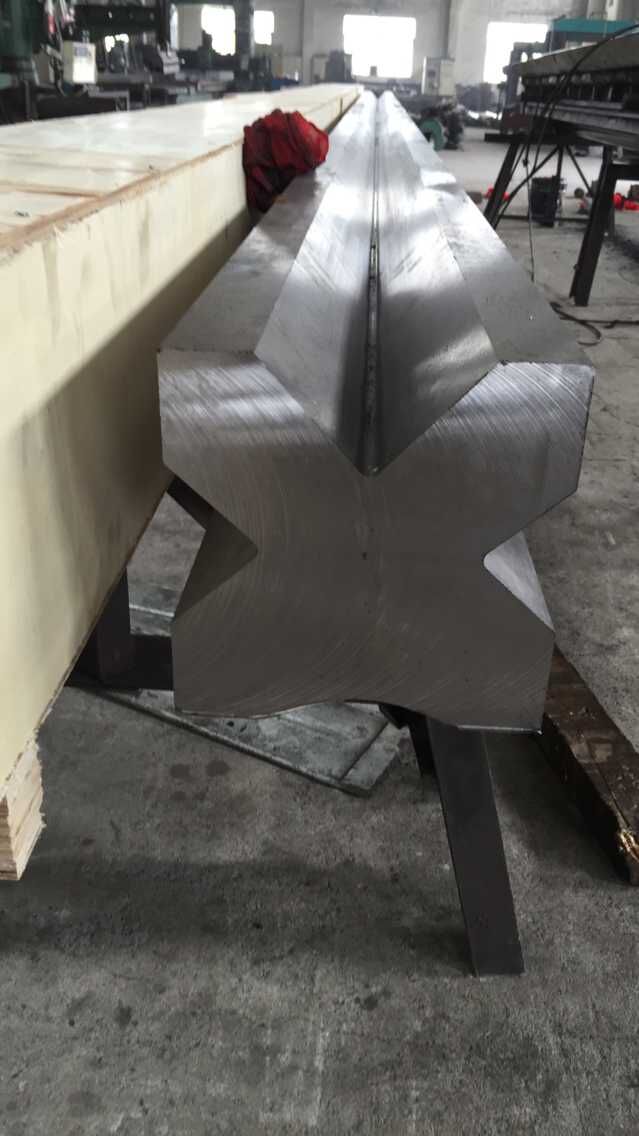 Full Automatic High Power Sheet Bending Machine And Cnc Press Brake Machine पूर्ण स्वचालित हाई पावर शीट झुकने मशीन और सीएनसी प्रेस ब्रेक मशीन