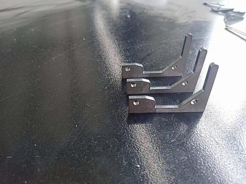 High Power 3015 2000W Metal Sheet Cnc Fiber Laser Cutting Machine हाई पावर 3015 2000W धातु शीट सीएनसी फाइबर लेजर काटने की मशीन