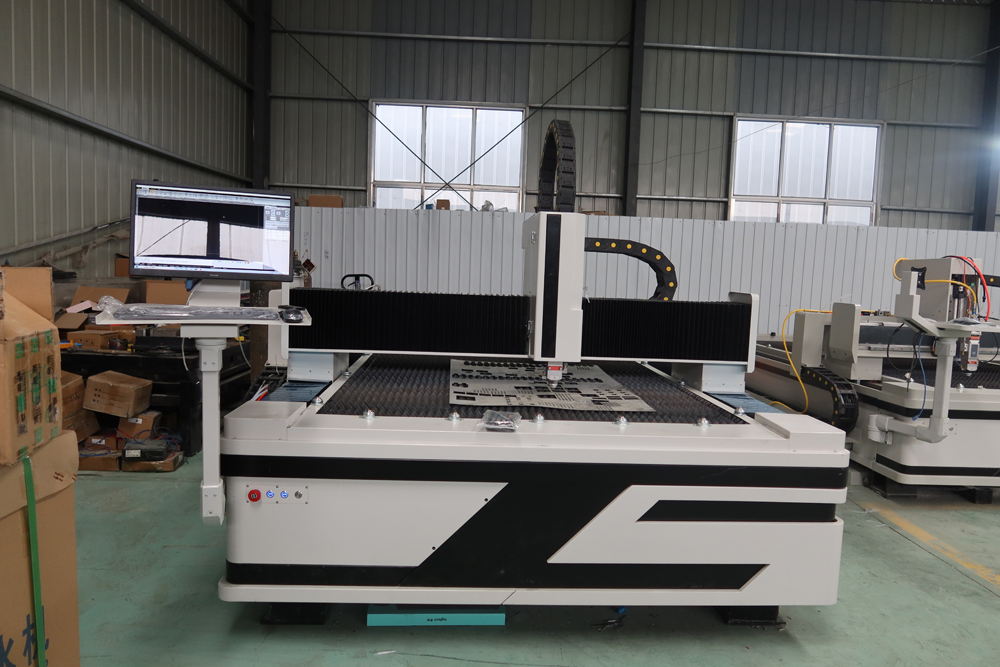 High Precision Fiber Laser Cutting Metal Stainless Steel Carbon 2000w उच्च परिशुद्धता फाइबर लेजर काटना धातु स्टेनलेस स्टील कार्बन 2000w