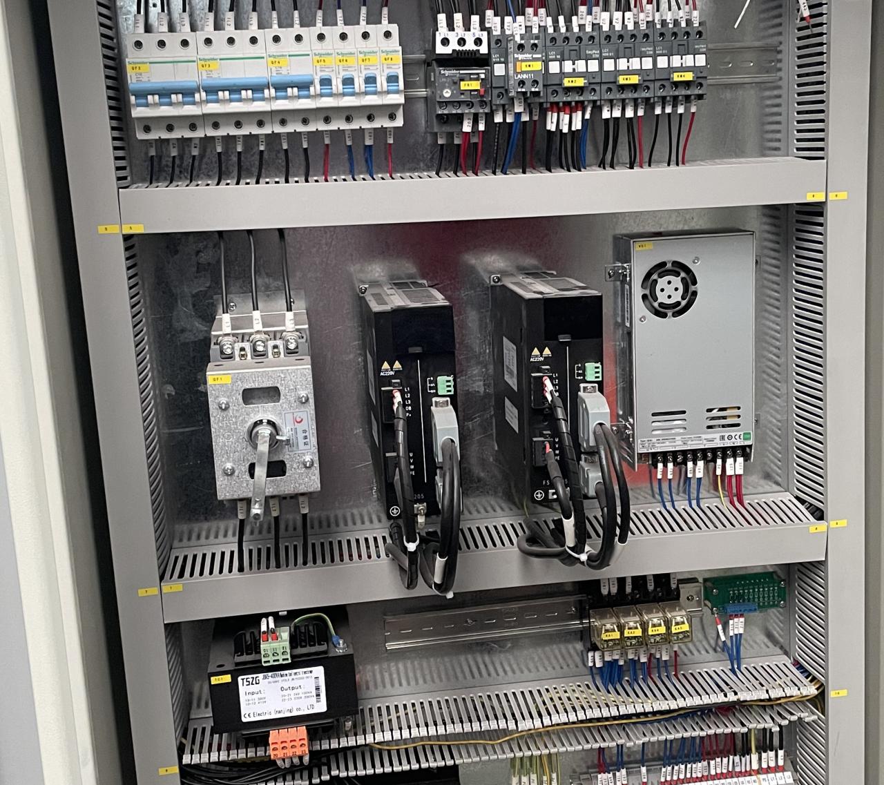 High Quality 3m Press Brake Machine Hydraulic 100 Ton For Sheet Metal Bending शीट धातु झुकने के लिए उच्च गुणवत्ता 3 एम प्रेस ब्रेक मशीन हाइड्रोलिक 100 टन