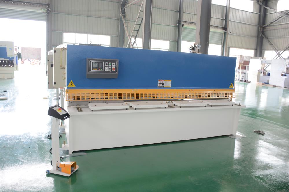 Hydraulic Pendulum Shearing Machine Cnc Automatic Guillotine Shearing Machine हाइड्रोलिक पेंडुलम बाल काटना मशीन सीएनसी स्वचालित गिलोटिन बाल काटना मशीन