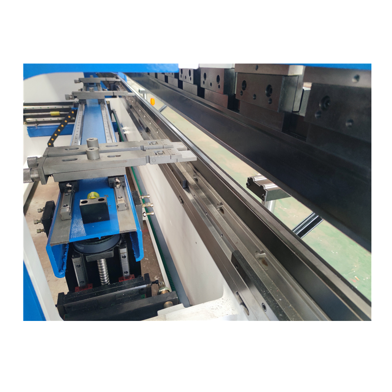 Hydraulic Press Brake Of 130t/3200mm 4+1 Axis Delem Da53t Cnc Press Brake 130t/3200mm 4+1 एक्सिस डेलेम Da53t सीएनसी प्रेस ब्रेक का हाइड्रोलिक प्रेस ब्रेक