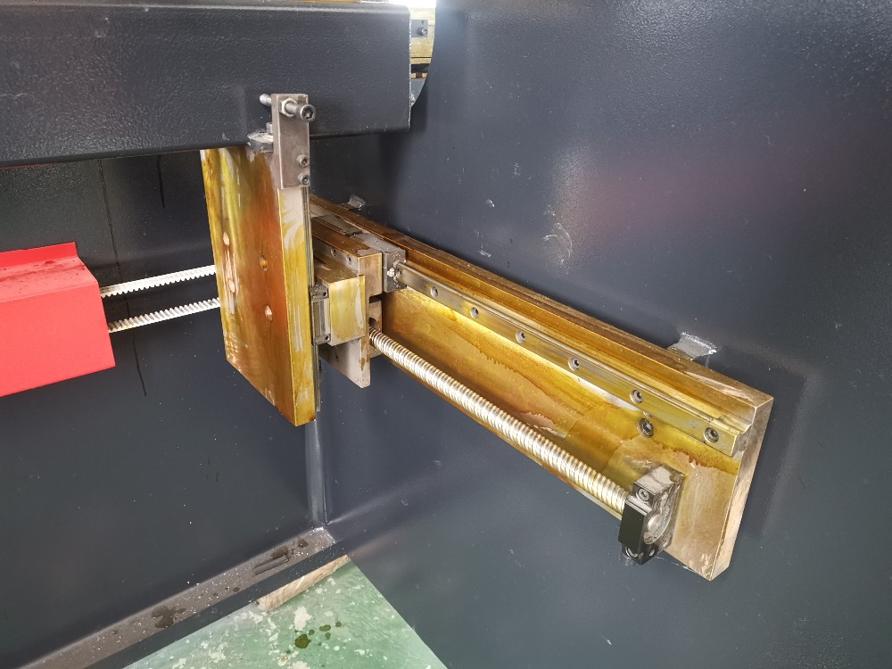 Hydraulic Stainless Steel Wc67y/k-300/6000 Mould Crowning Press Brake हाइड्रोलिक स्टेनलेस स्टील Wc67y / k-300/6000 मोल्ड क्राउनिंग प्रेस ब्रेक