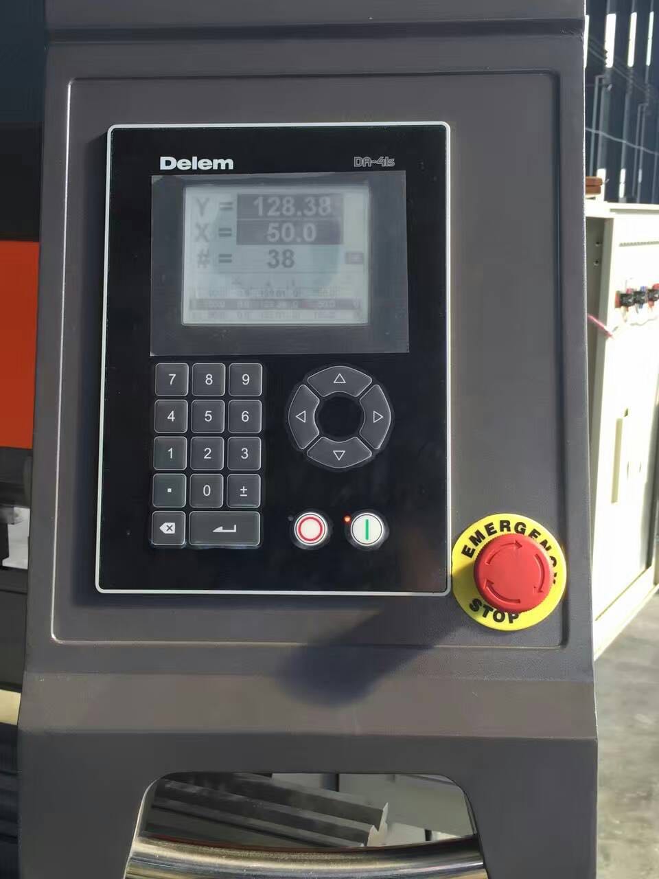 Hydraulic Stainless Steel Wc67y/k-300/6000 Mould Crowning Press Brake हाइड्रोलिक स्टेनलेस स्टील Wc67y / k-300/6000 मोल्ड क्राउनिंग प्रेस ब्रेक