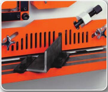 Metal Hydraulic IronWorker Machine Punching And Shearing Machine धातु हाइड्रोलिक आयरनवर्कर मशीन पंचिंग और बाल काटना मशीन