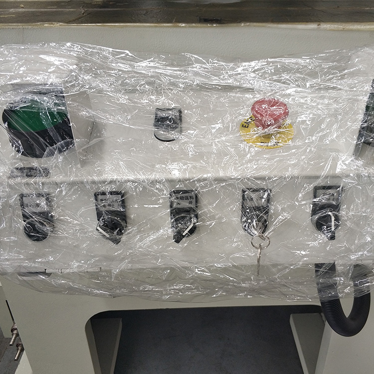 Pneumatic Friction Clutch High Performance Punch Press Machine वायवीय घर्षण क्लच उच्च प्रदर्शन पंच प्रेस मशीन