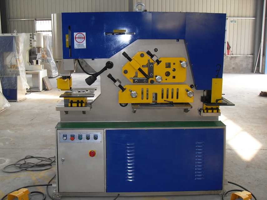 Q35y Series Multifunctional Hydraulic Iron Worker Combined Shearing And Punching Machine Q35y सीरीज मल्टीफंक्शनल हाइड्रोलिक आयरन वर्कर कंबाइंड शीयरिंग एंड पंचिंग मशीन