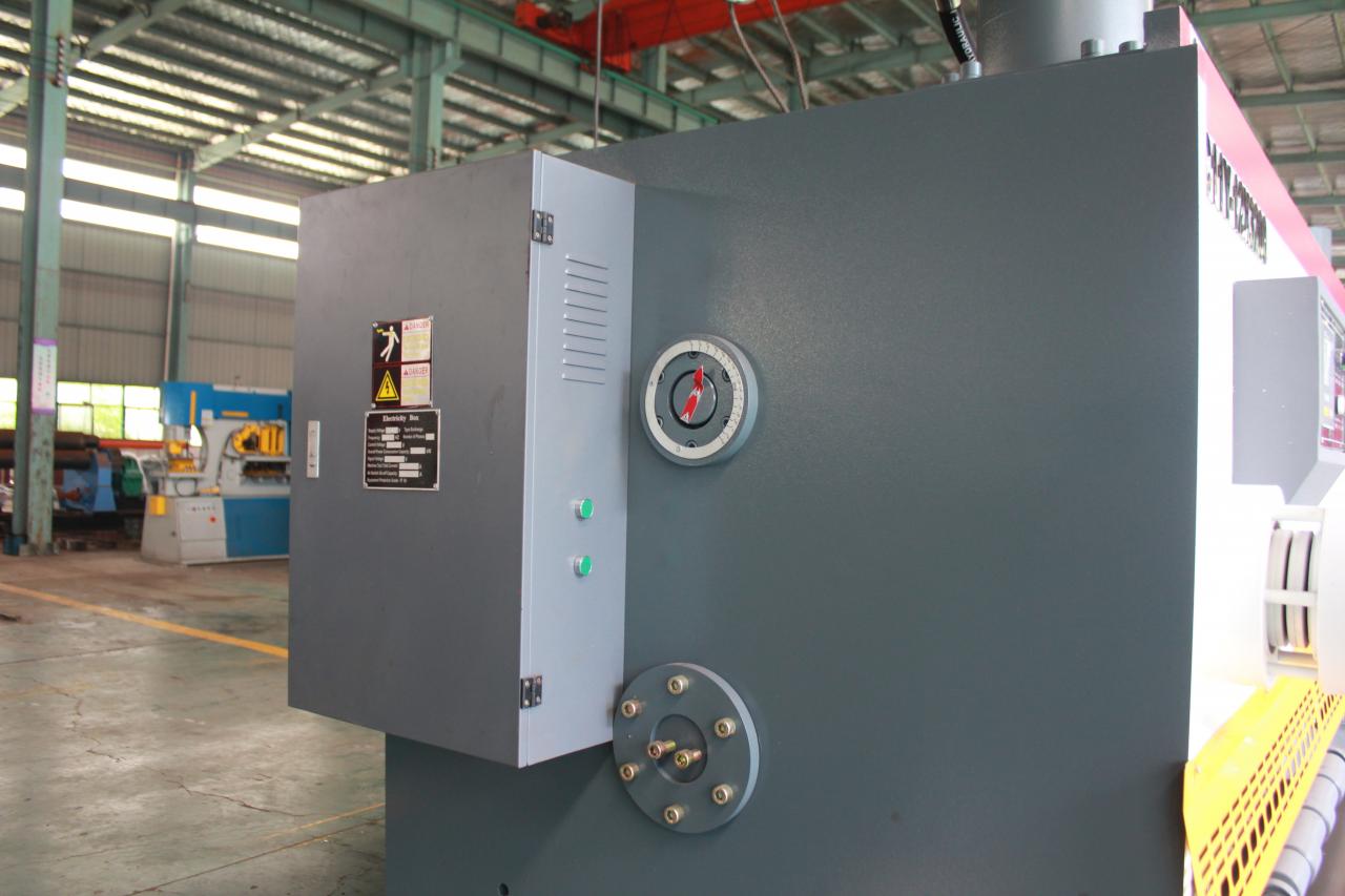 Qc11y Metal Plate Hydraulic Guillotine Shearing Machine For Sale Qc11y धातु प्लेट हाइड्रोलिक गिलोटिन बाल काटना मशीन बिक्री के लिए