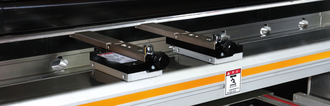 Steel Sheet Aluminum Bending Hydraulic Press Brake Machine स्टील शीट एल्यूमिनियम झुकने हाइड्रोलिक प्रेस ब्रेक मशीन