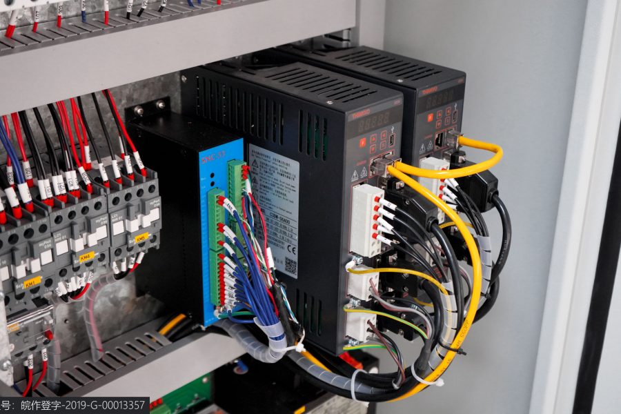 Wc67 Hydraulic Press Brake / CNC Press Bending Machine / Plate Bending Machine China Wc67 हाइड्रोलिक प्रेस ब्रेक / सीएनसी प्रेस झुकने मशीन / प्लेट झुकने मशीन चीन