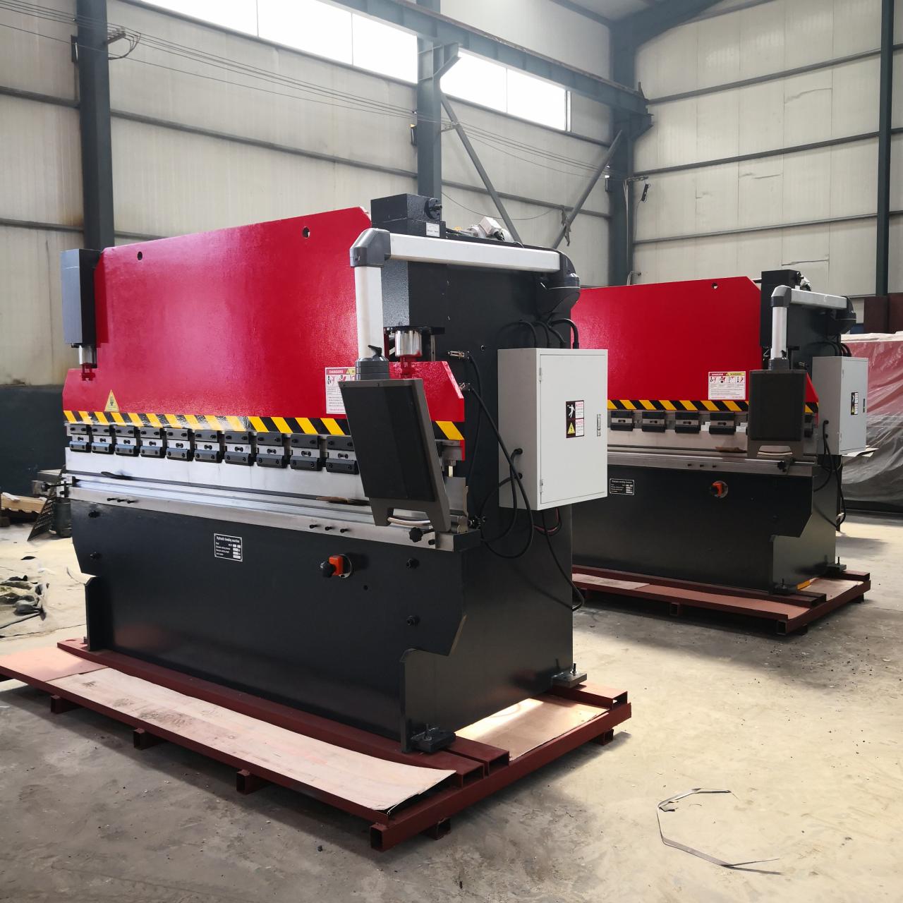 Wc67y-160 4000 Hydraulic Press Brake Cnc Metal Bending Machine For 4000mm Width Steel Wc67y-160 4000 हाइड्रोलिक प्रेस ब्रेक सीएनसी धातु झुकने मशीन 4000 मिमी चौड़ाई स्टील के लिए: